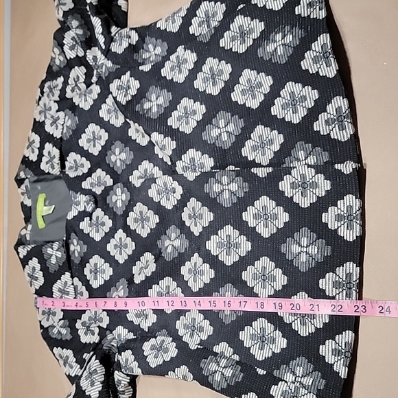 Sigrid Olsen Size 12 Black & Gray Floral Brocade Fitted Jacket Blazer, EUC - Picture 13 of 16